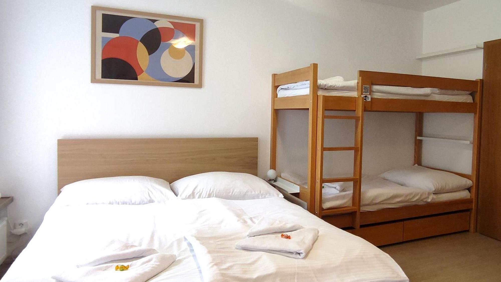 WELLNESS APARTMÁN RESIDENT HARRACHOV C308 Horský apartmán 2KK s velkou terasou a vlastním parkováním v garáži Esterno foto