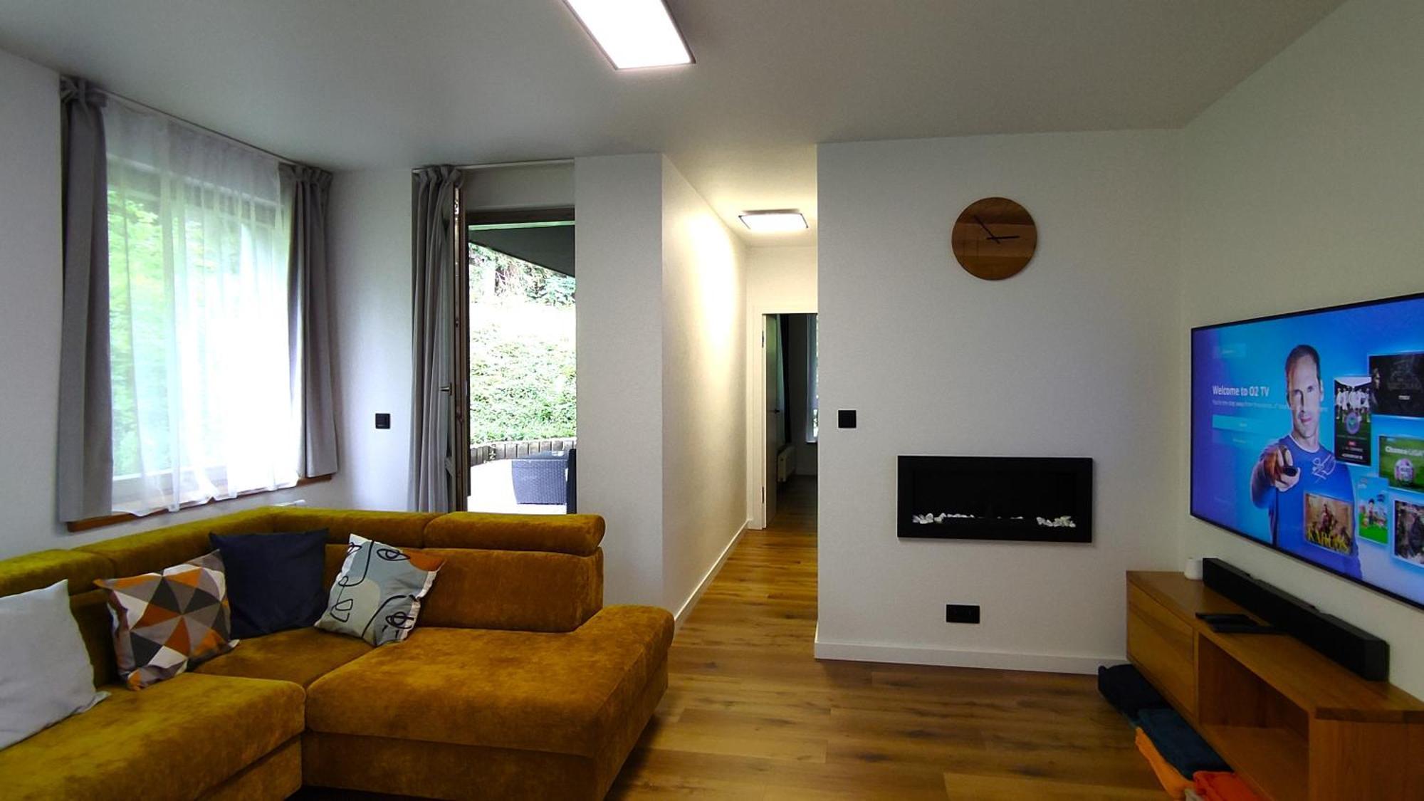 WELLNESS APARTMÁN RESIDENT HARRACHOV C308 Horský apartmán 2KK s velkou terasou a vlastním parkováním v garáži Esterno foto