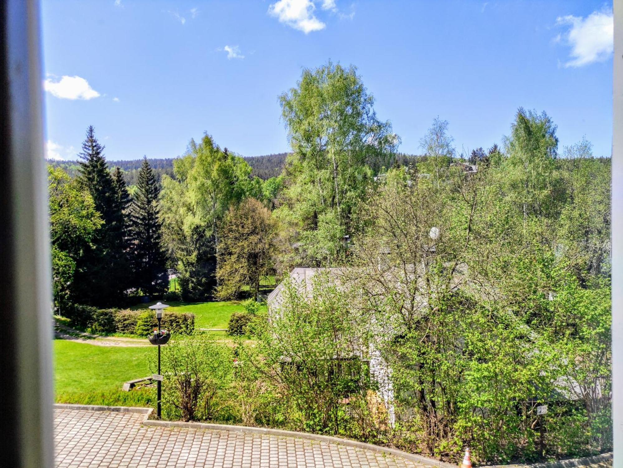 WELLNESS APARTMÁN RESIDENT HARRACHOV C308 Horský apartmán 2KK s velkou terasou a vlastním parkováním v garáži Esterno foto